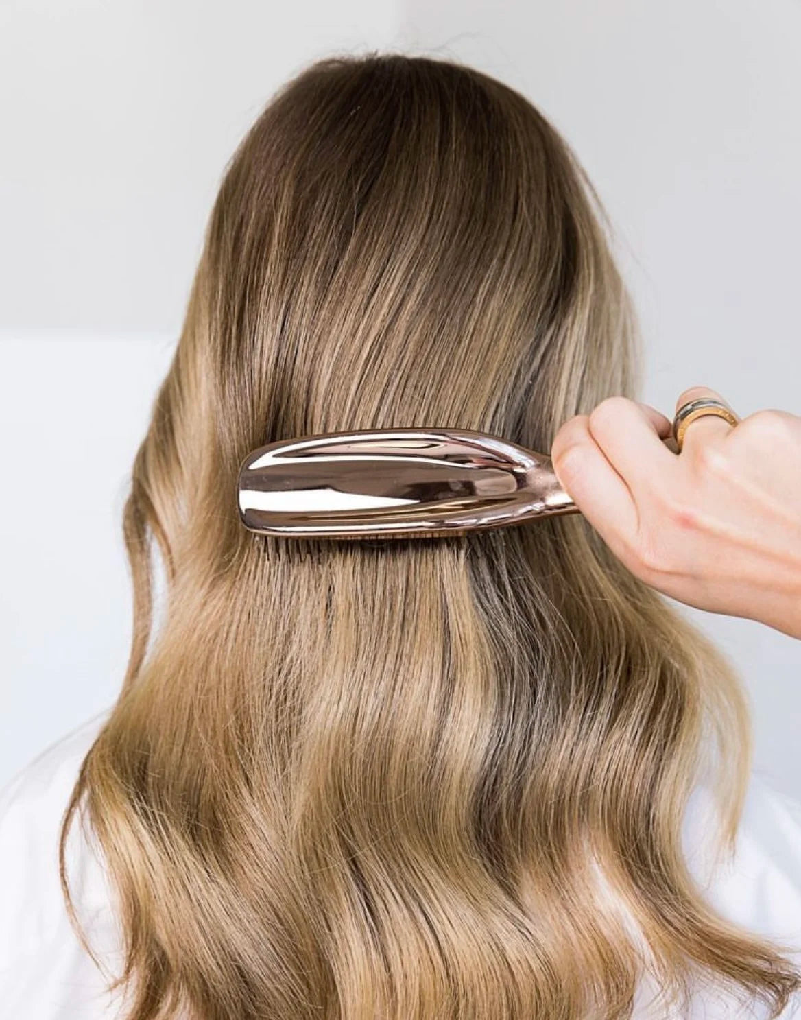 The Rose Gold Scalp Revival Brush